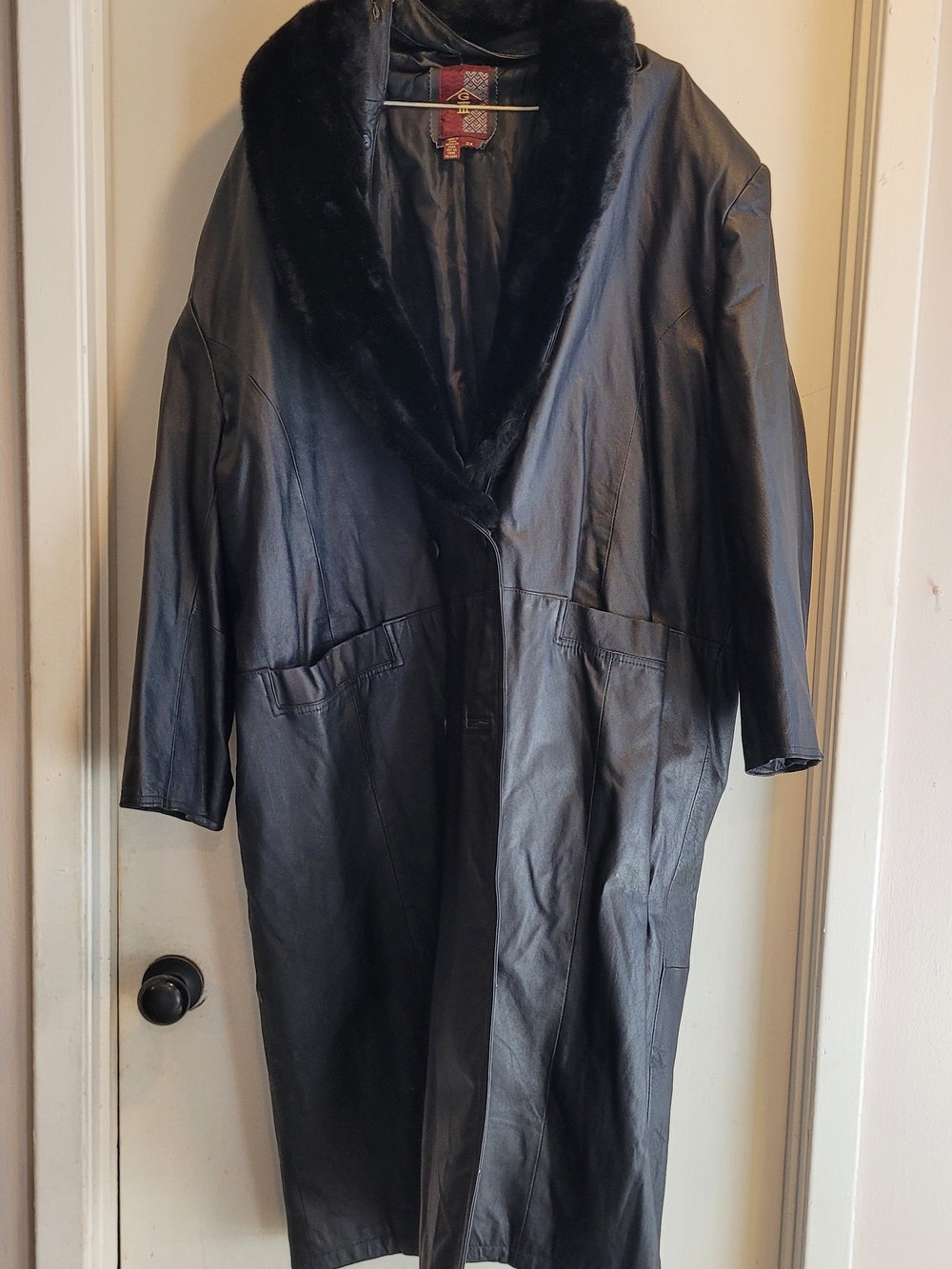 Women's Black Leather Trench Coat with Faux Fur Collar 3X